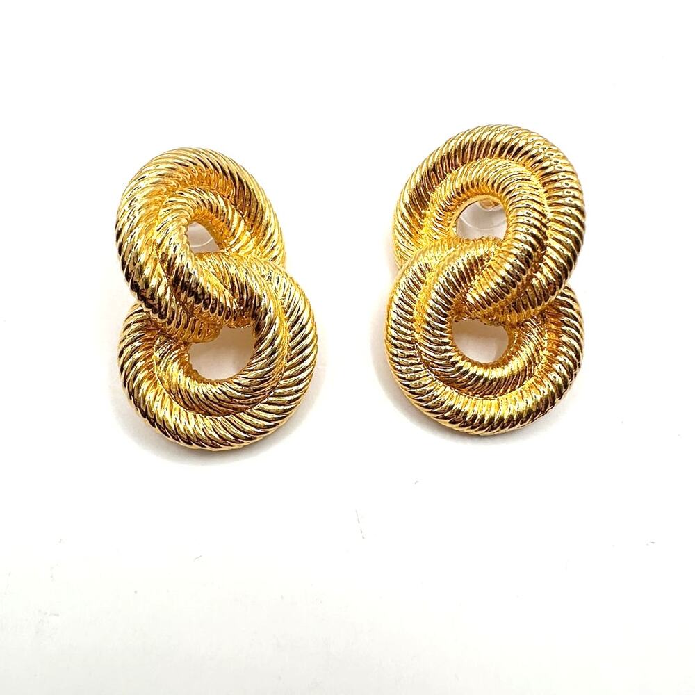 Gold Earring 1980s Classic Interlocking Circles Textured Statement Jewelry